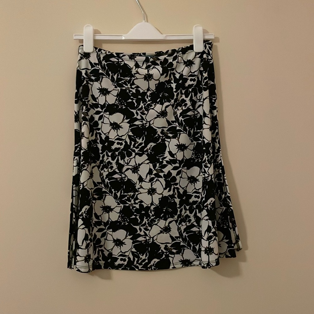 Black and white mini skirt